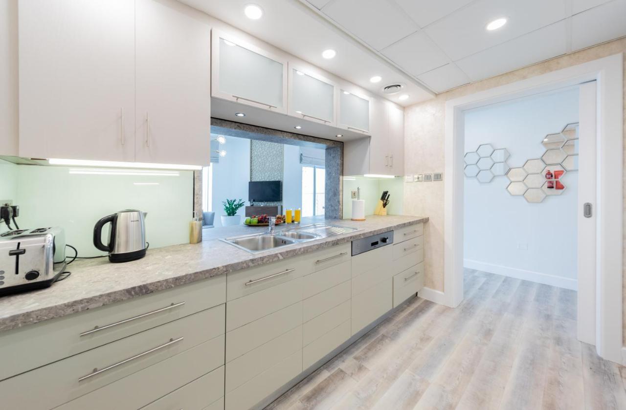 Apartemen Boutique Living - Burj Views - Renovated
