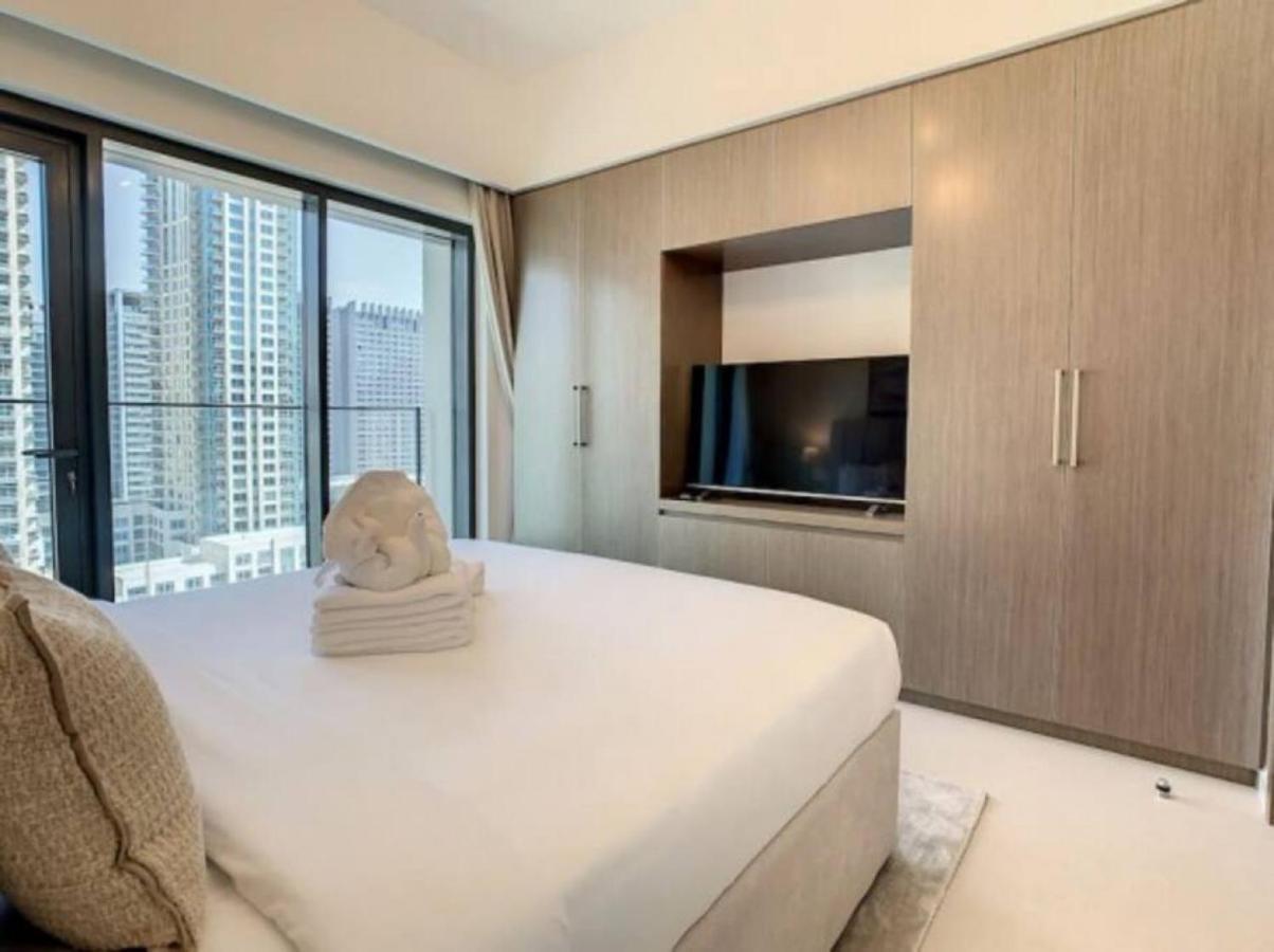 Key View - Burj Royale * Dubai
