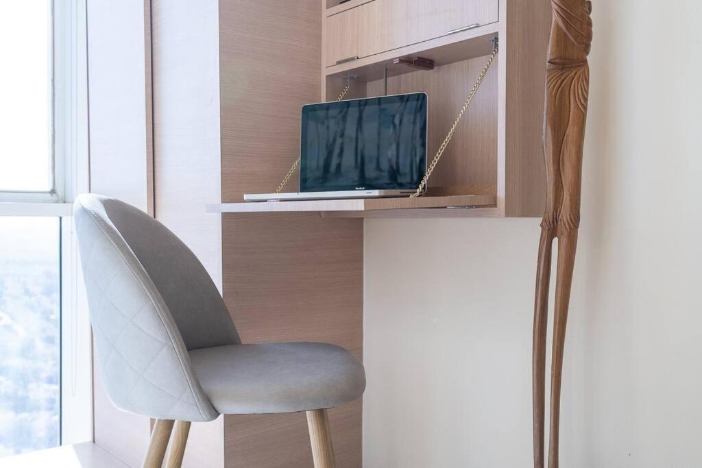 High-floor Studio With Panoramic Marina Views * Dubaï