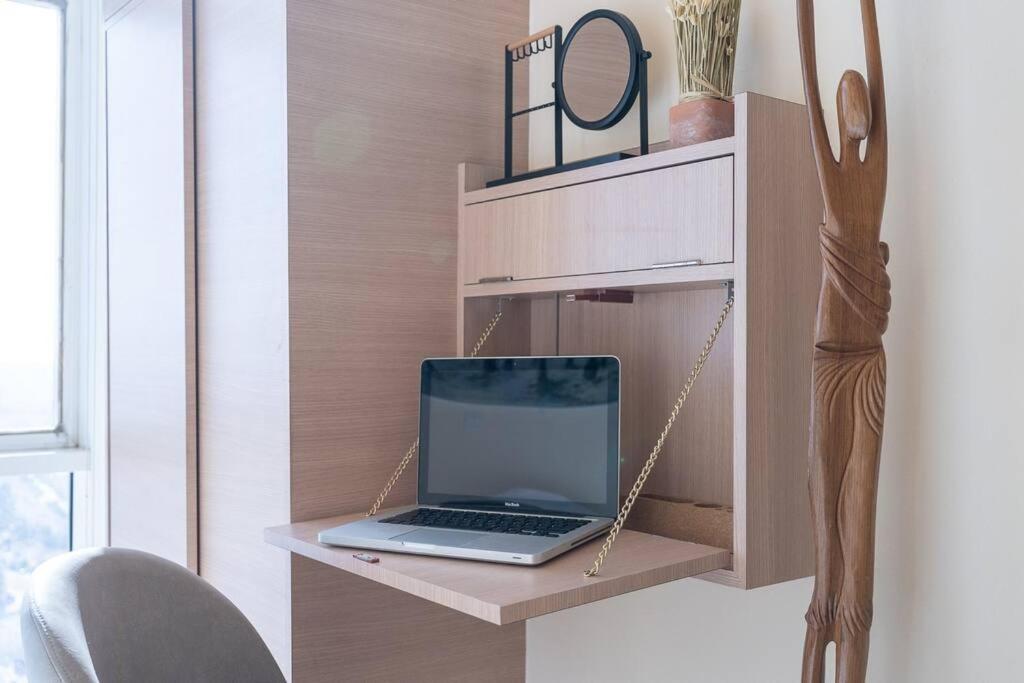 High-floor Studio With Panoramic Marina Views * Dubaï