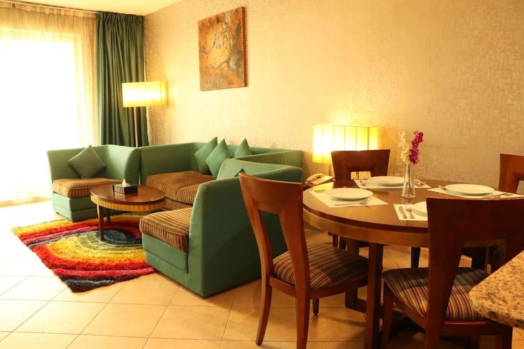 Al Manar Grand Apartahotel Dubái