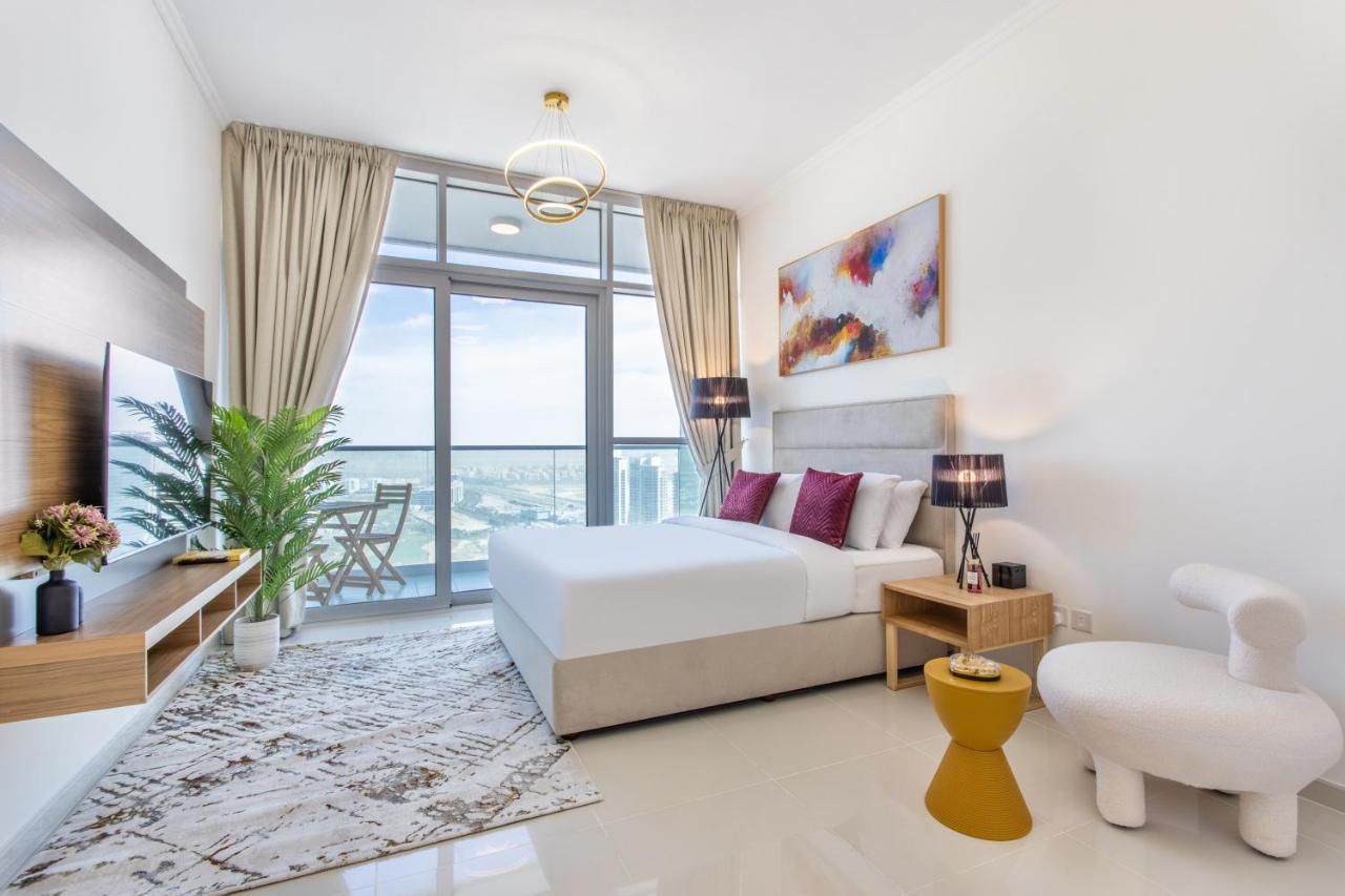 Full Golf View In Damac Hills - Host &