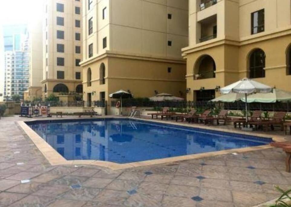 Huge With Full Kitchen * Dubai