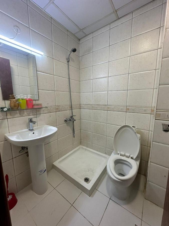 Standard With Common Washroom Dubái