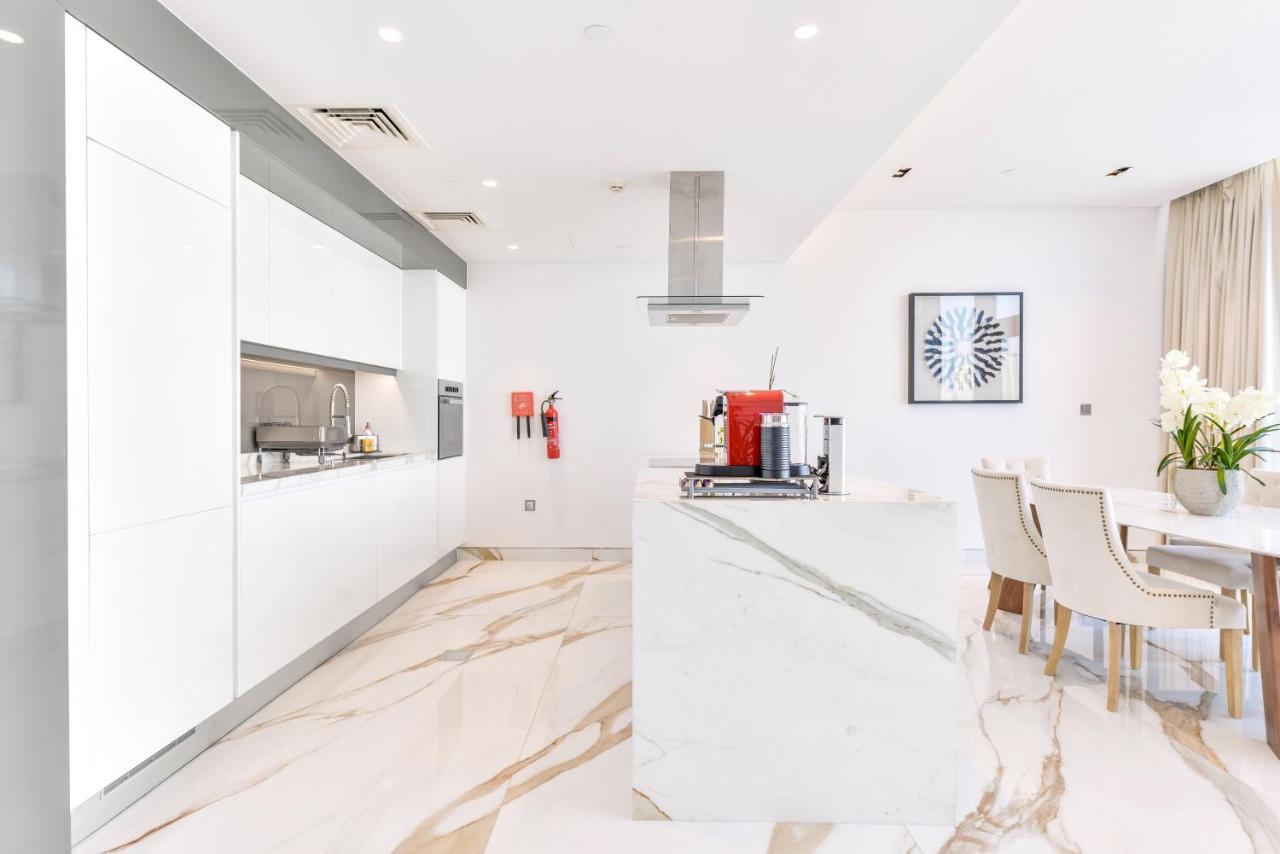 Lavish & Equipped Oceanfront 2 Bedroom Facing Ain Appartamento *