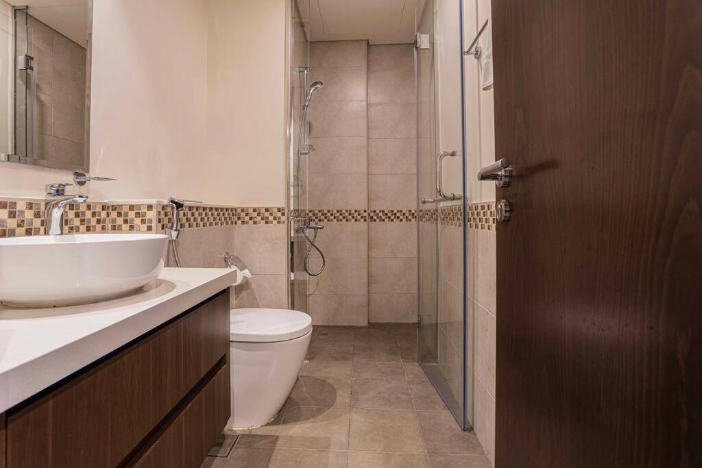 Turquoise - Downtown 1 Bedroom Business Bay - Canal View Dubái