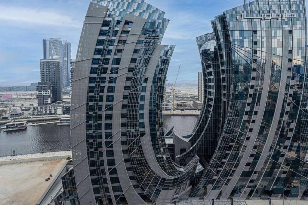 Turquoise - Downtown 1 Bedroom Business Bay - Canal View Dubái