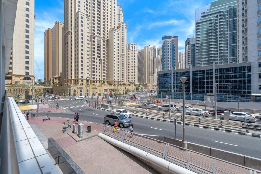 Charming Coastal Retreat In Marina Dubai