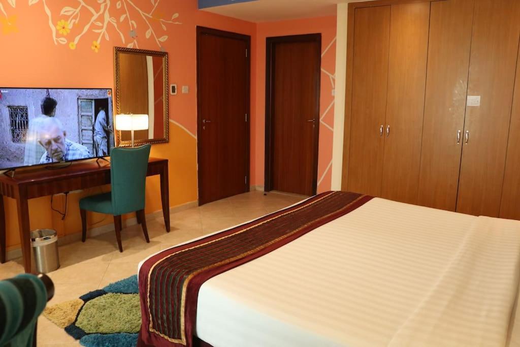 Al Manar Grand Apartahotel Dubái