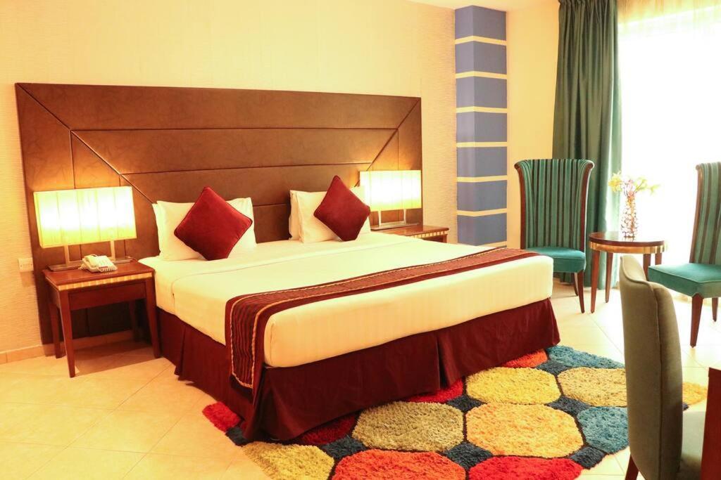 Al Manar Grand Apartahotel Dubái