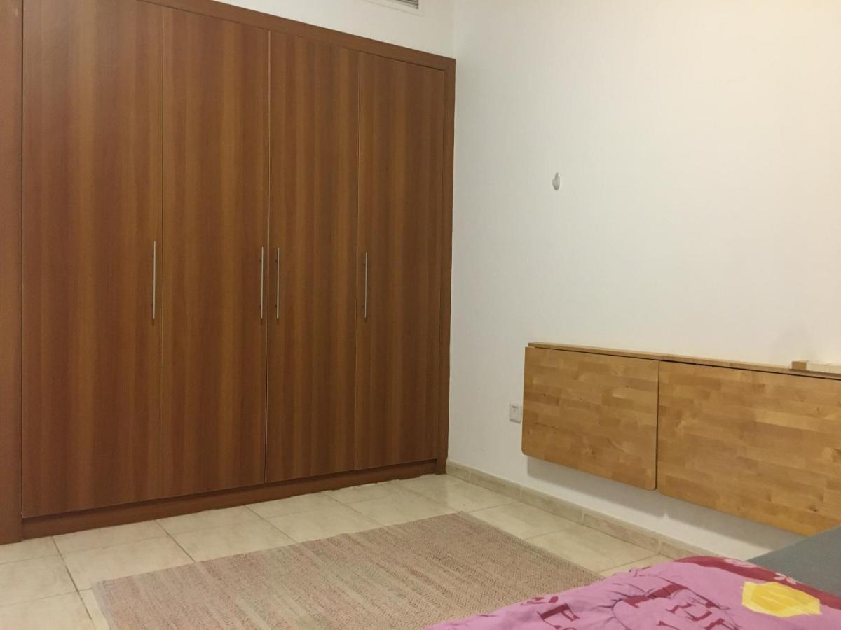 Octavius Home, Large 2 Bedroom Near Global Village & Outlet Mall *