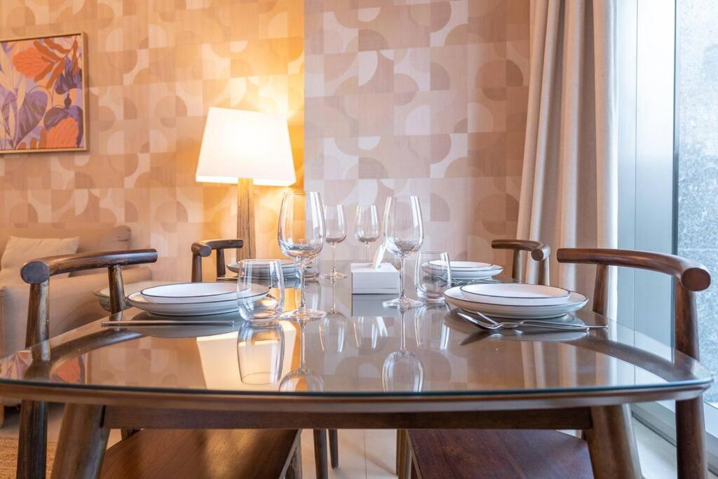 Appartement In Marina With Vibrant Pop Art Accents Dubaï