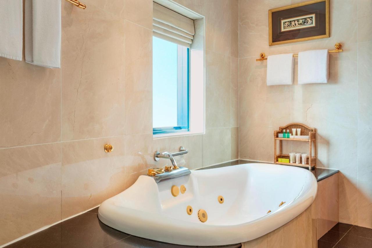 Le Meridien Fairway 4* Dubái