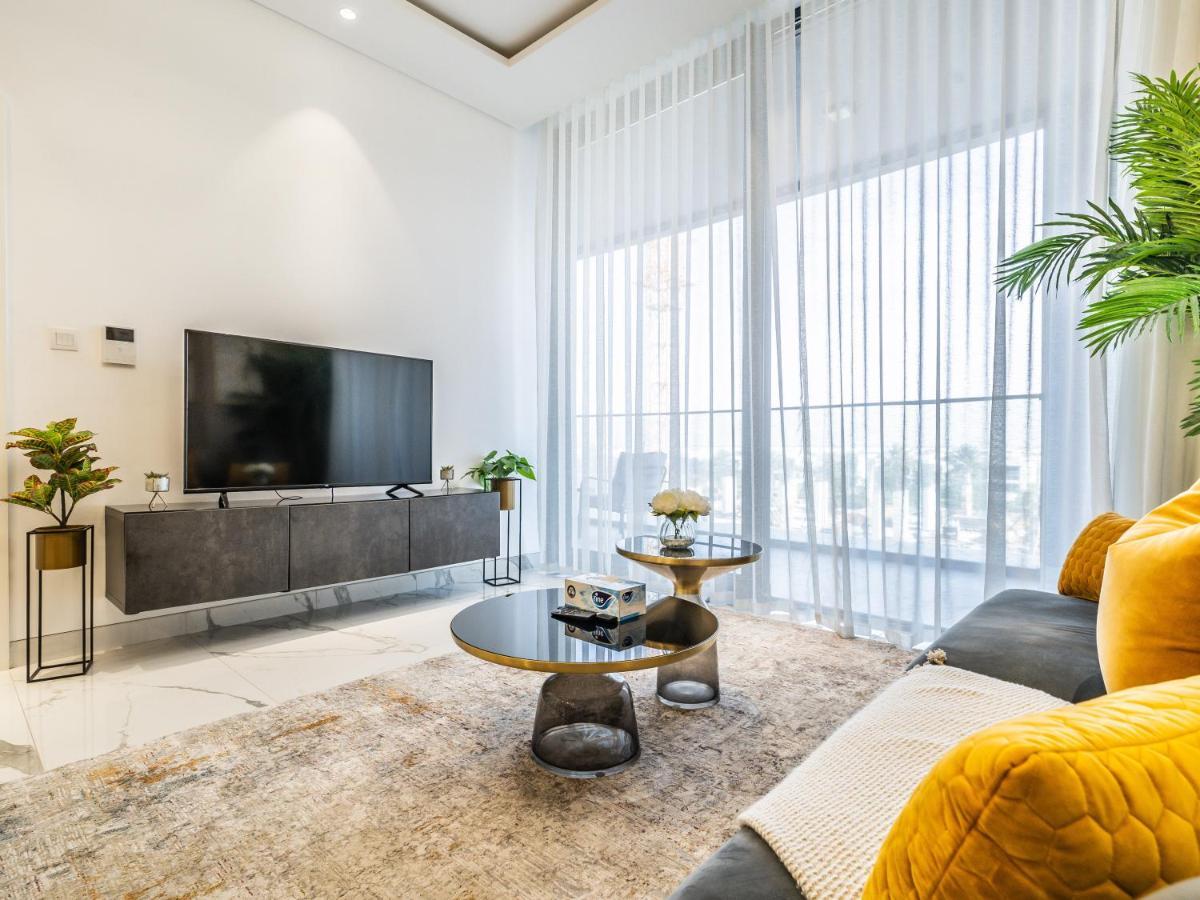 Charming With Balcony Near Hills Park Apartamento *