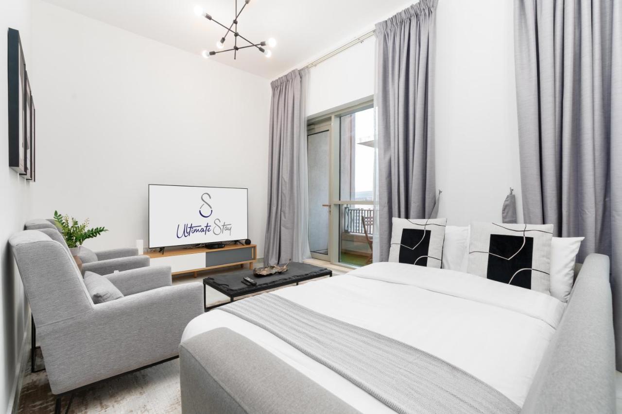 Ultimate / Burj Khalifa View / Downtown / 3 Beds Luxury / 2 Balconies Apartment Dubai