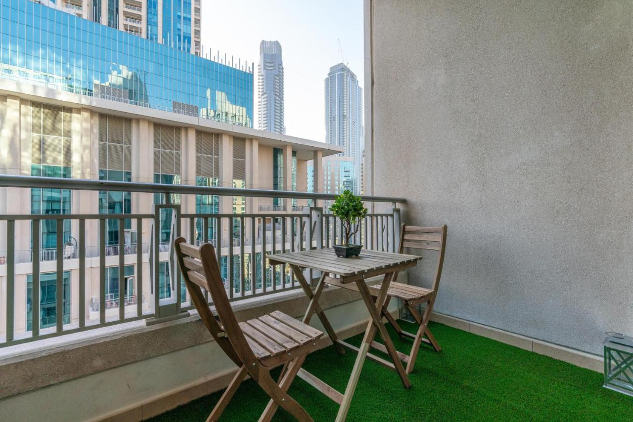 Ultimate / Burj Khalifa View / Downtown / 3 Beds Luxury / 2 Balconies