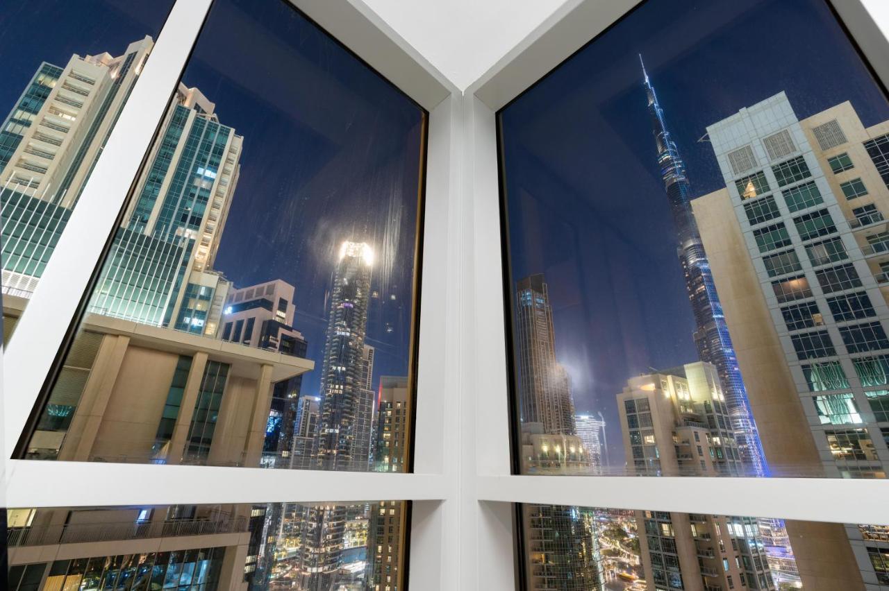 Apartment Ultimate / Burj Khalifa View / Downtown / 3 Beds Luxury / 2 Balconies *