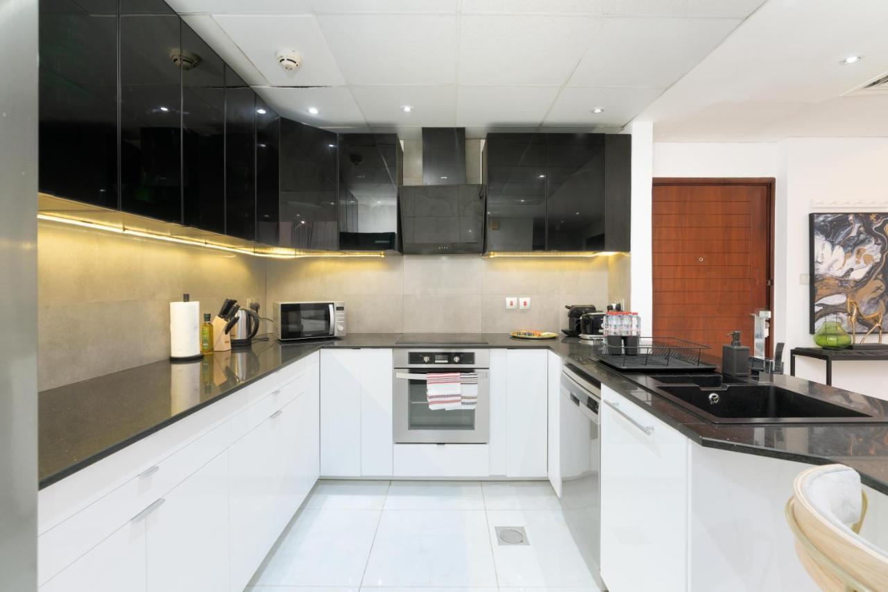 Ultimate / Burj Khalifa View / Downtown / 3 Beds Luxury / 2 Balconies Dubai