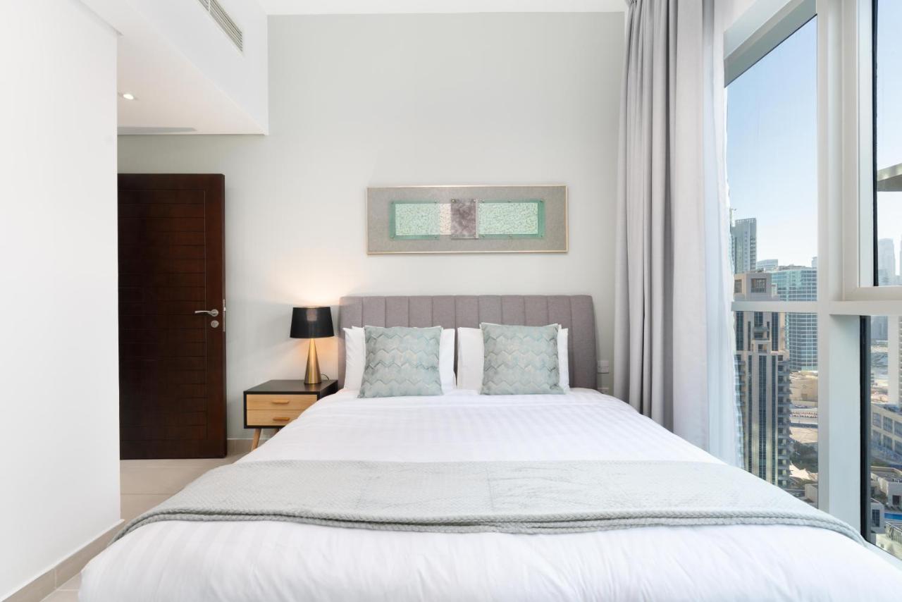 Apartment Ultimate / Burj Khalifa View / Downtown / 3 Beds Luxury / 2 Balconies *
