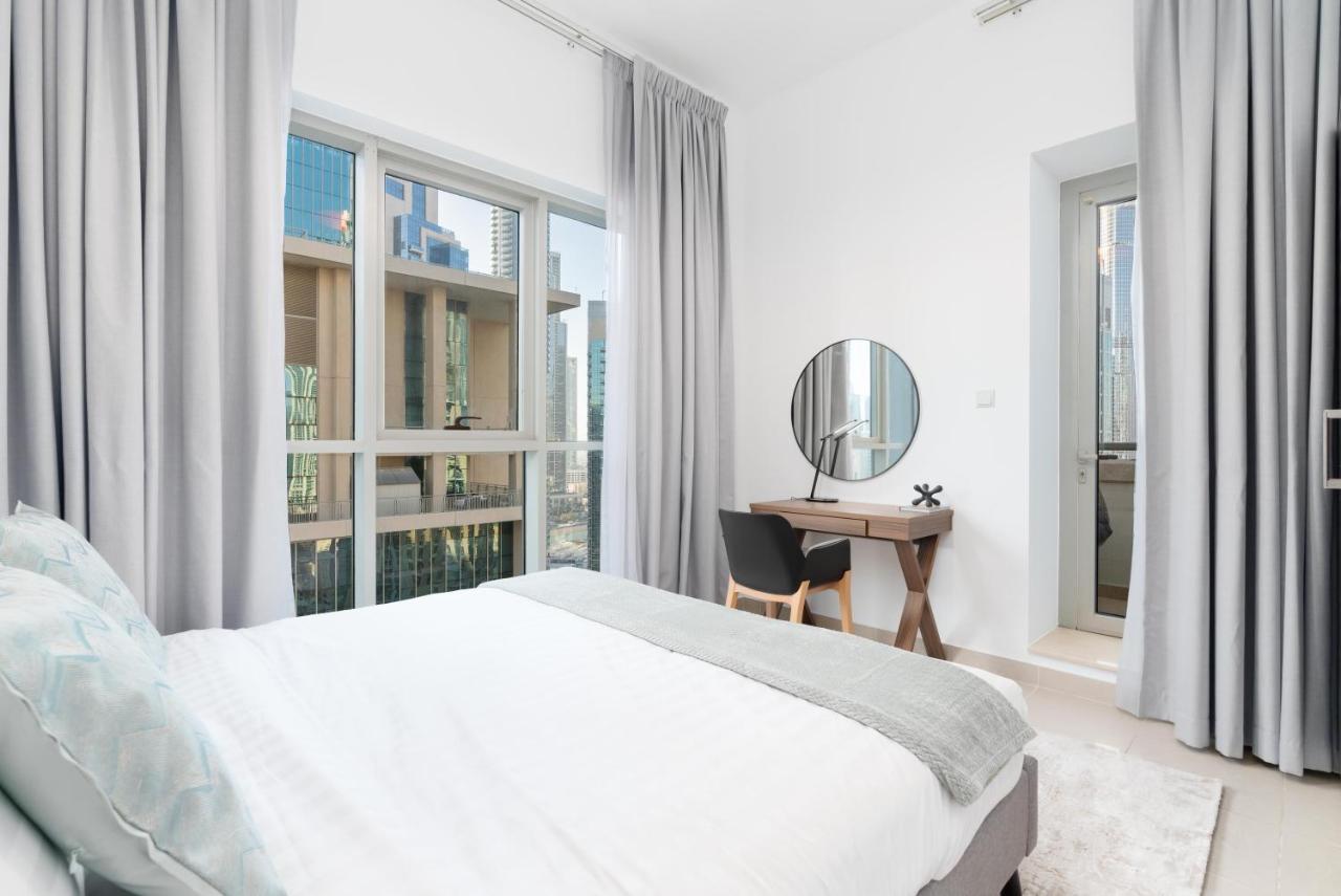 Ultimate / Burj Khalifa View / Downtown / 3 Beds Luxury / 2 Balconies Apartment *
