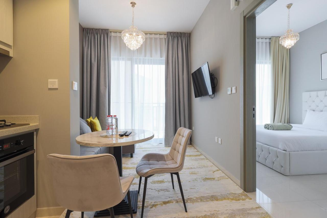 Business Bay 1 Bedroom With Canal View Appartement Dubaï