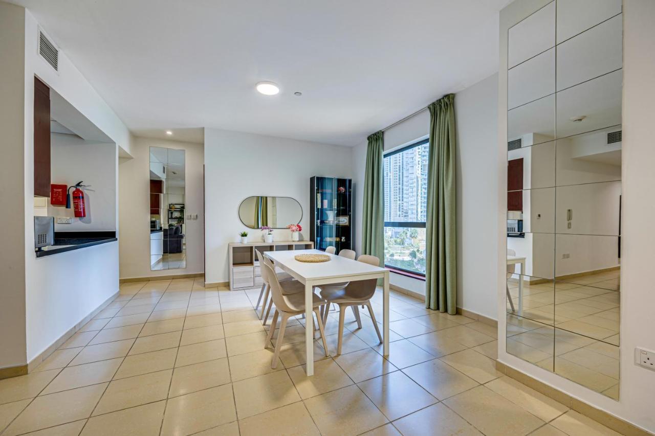 Big In Murjan, Jbr. Near The Beach Apartemen *