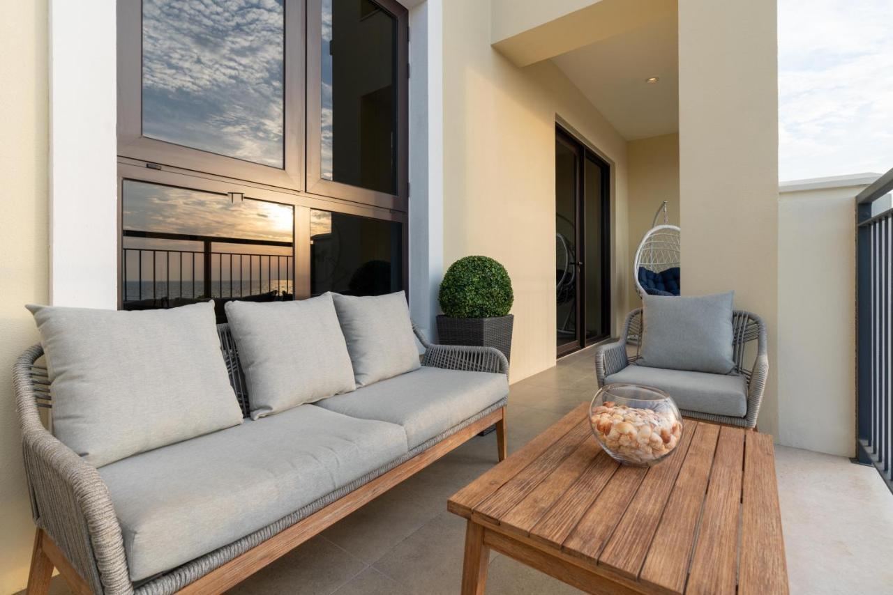 Ultimate With Big Terrace, Amazing Sunset, Perfect For 4 People Appartamento Dubai