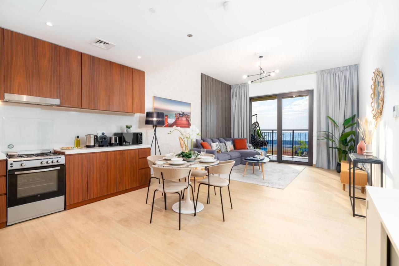 Ultimate With Big Terrace, Amazing Sunset, Perfect For 4 People Appartamento *