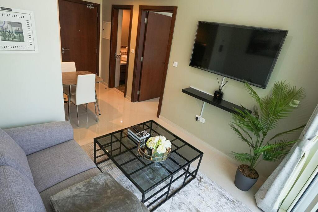 Cozy 1br 5mins Walk Form Mall * Dubái