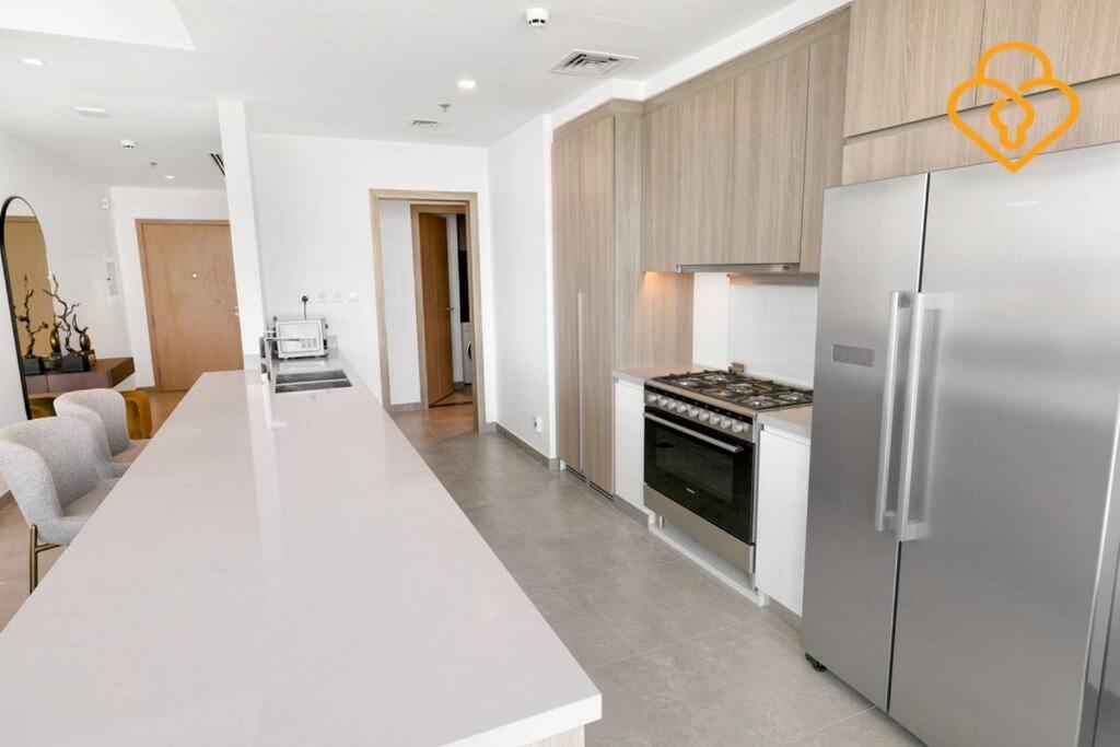 Keysplease Luxury 3 B/r Fascinating Sea & Marina Views Appartement