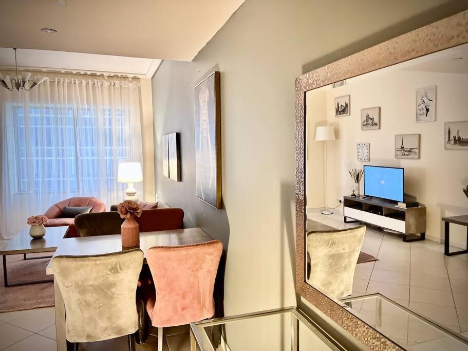 Cheerful 3 Bedroom * Dubaï