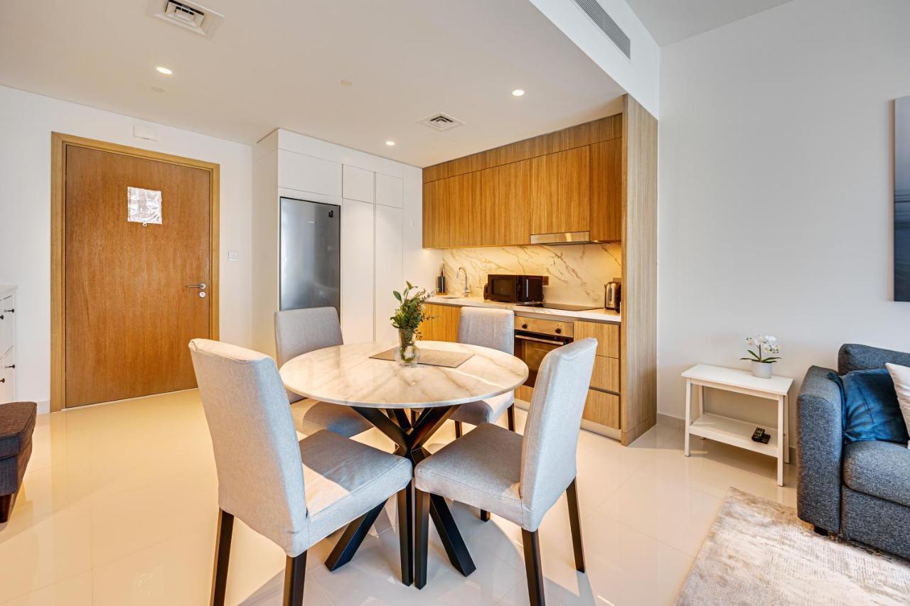 Bright And Cozy On The Beachfront Dubaï