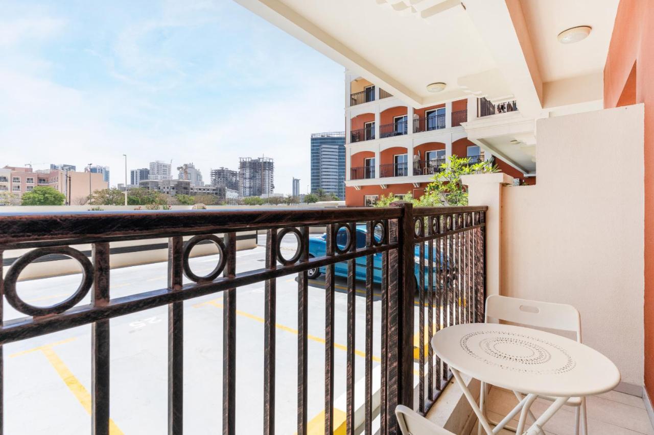 Lower Floor With A Sofa Bed In Jvc - Allsopp&allsopp Appartement Dubaï
