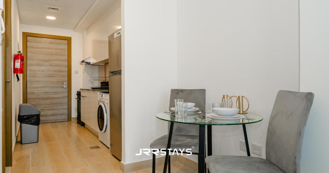 Appartement Sleek & Modern - In Jvc