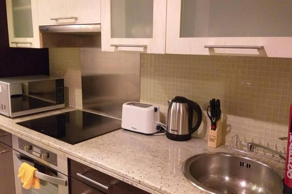 For Rent Close To Burj Khalifa &dubai Mall. Apartamento Dubai