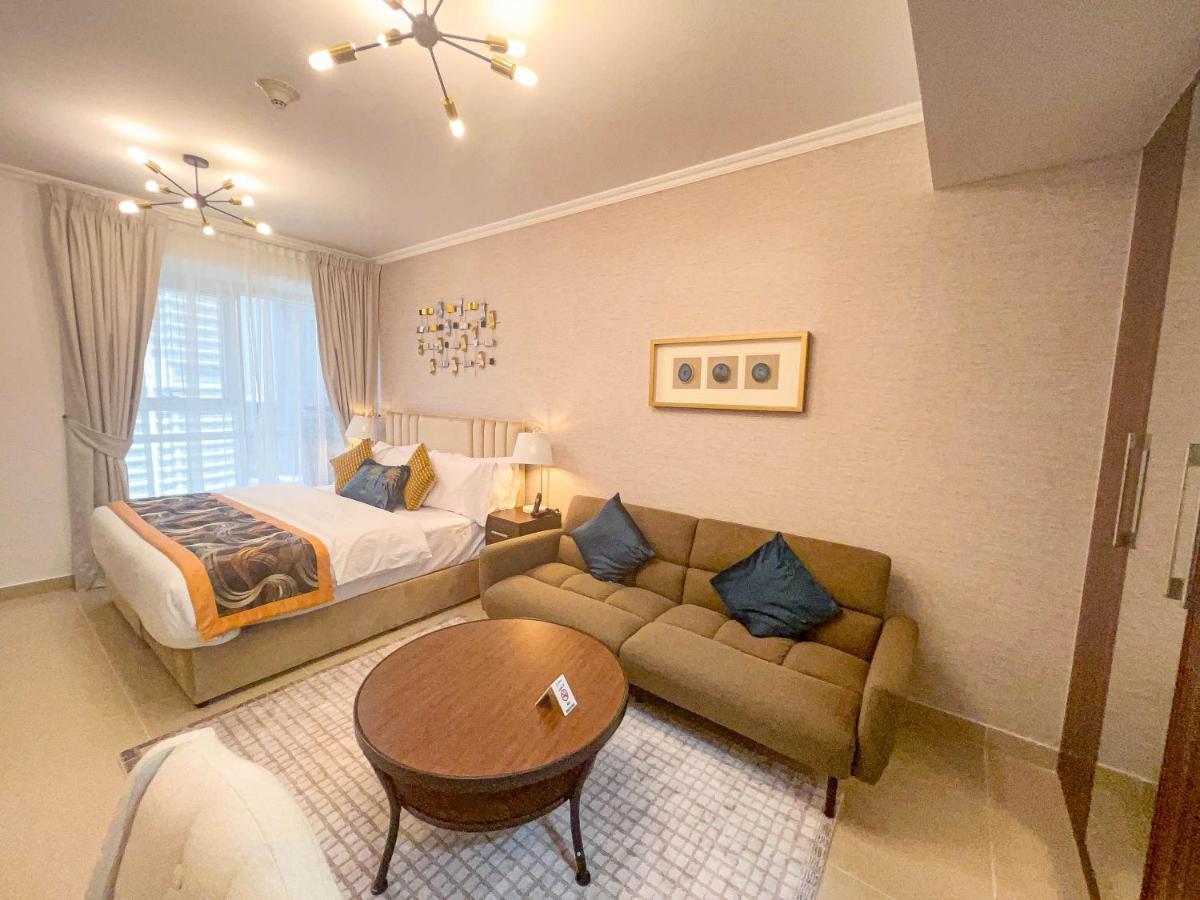Lejlighed Cosmos Living Luxurious Near Metro Dubai