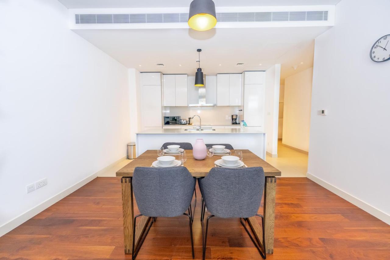 Fam Living - Walk - Urban Staycations Appartement