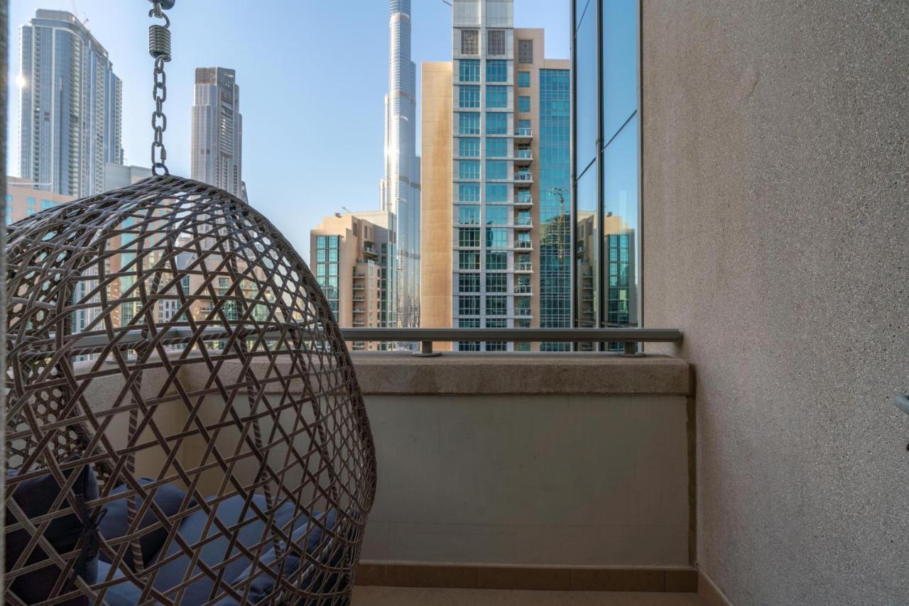 Ultimate / Burj Khalifa View / Downtown / 3 Beds Luxury / 2 Balconies Apartment Dubai