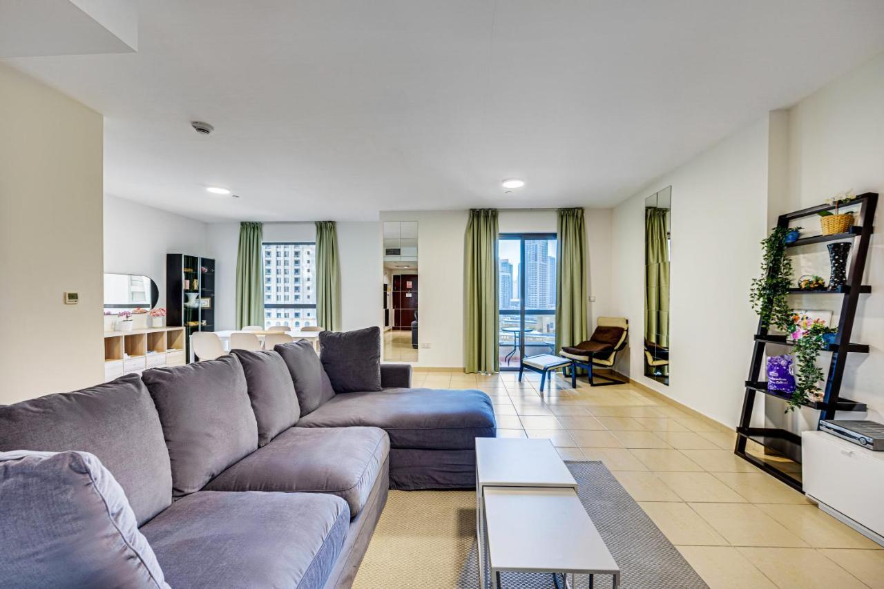 Apartemen Big In Murjan, Jbr. Near The Beach *