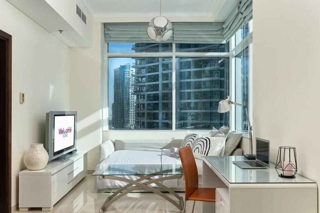 Apartemen Beautiful 1br At Botanica Tower With Sunset View Marina *