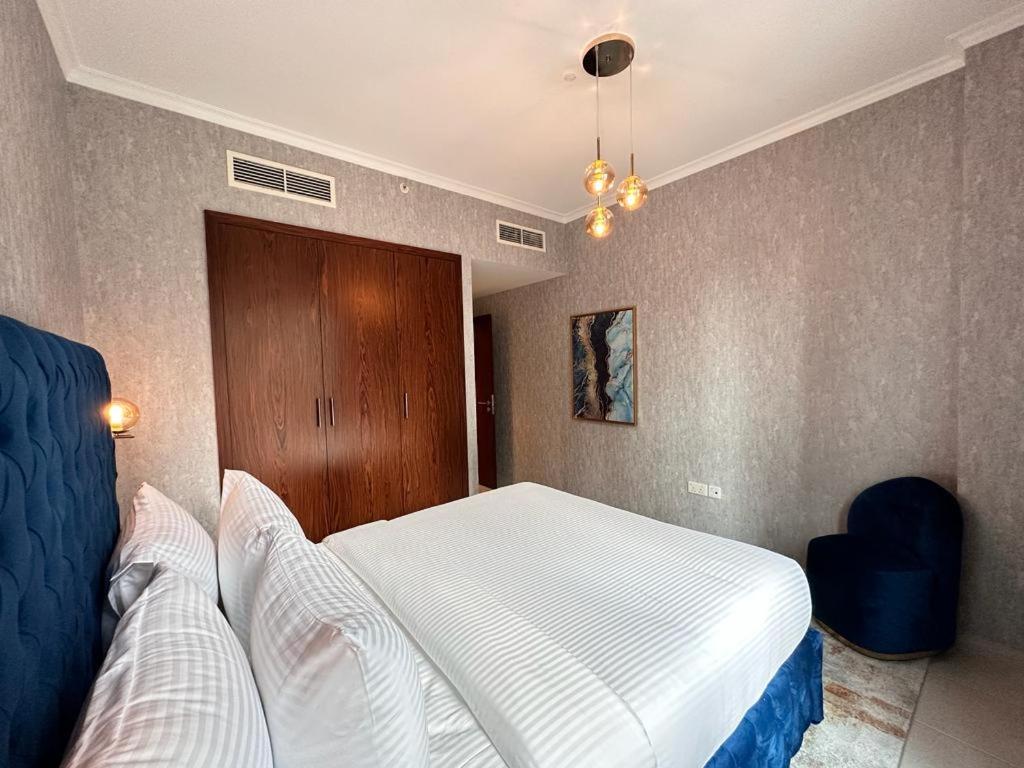 Lejlighed Durrani Homes - Supreme 5br Besides Mall With Burj Khalifa And Fountain View