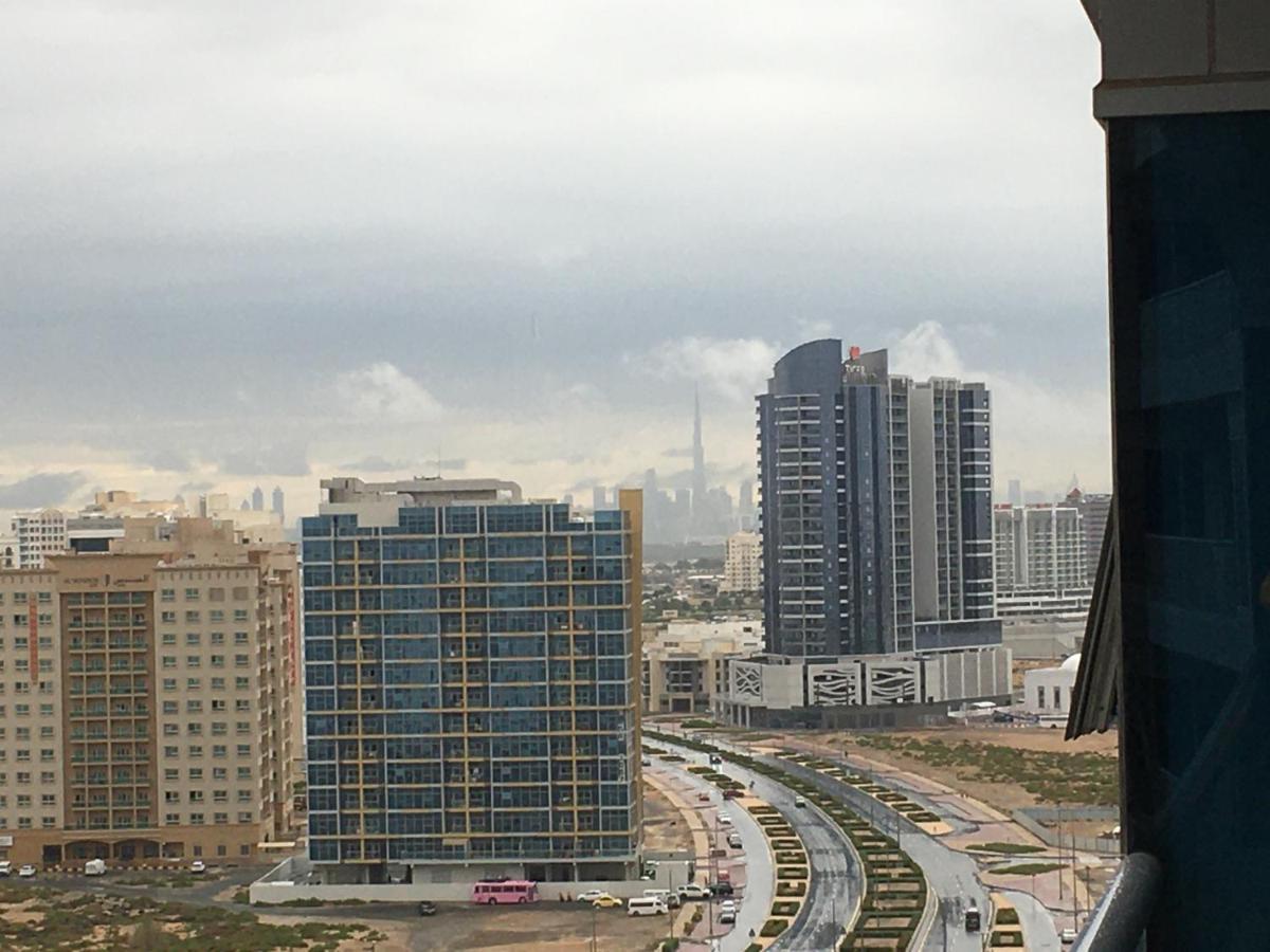 Octavius Holiday Homes, Spacious 2 Bedroom Apartment, Skyline & Burj Khalifa View Dubái
