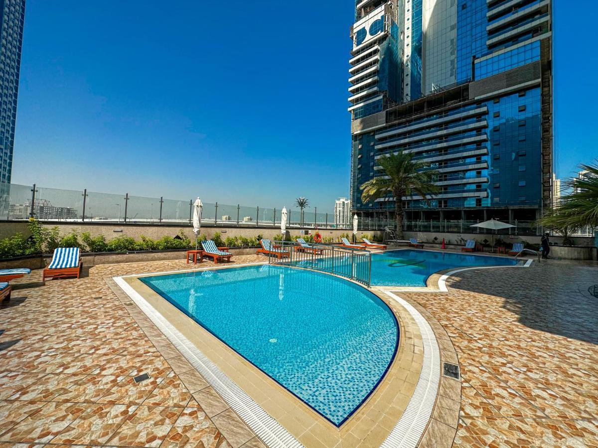 Appartement Higuests - Lake-view Studio In Vibrant Area In Jlt *