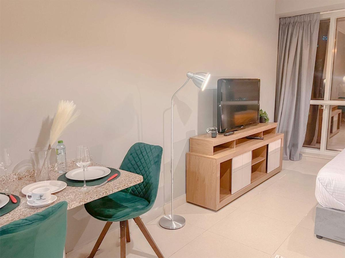 Cosmos Living Stylish Near Marina Apartamento