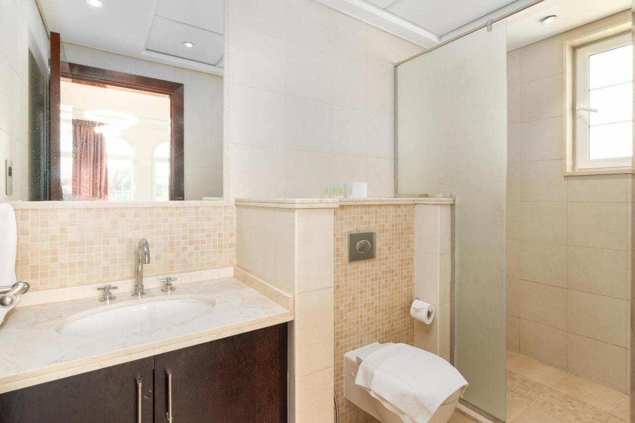 Appartement 6 Plus 1 Bdr Jumeirah Park With Amz Climatized Huge Private Pool - 5 Min From Jbr Beach