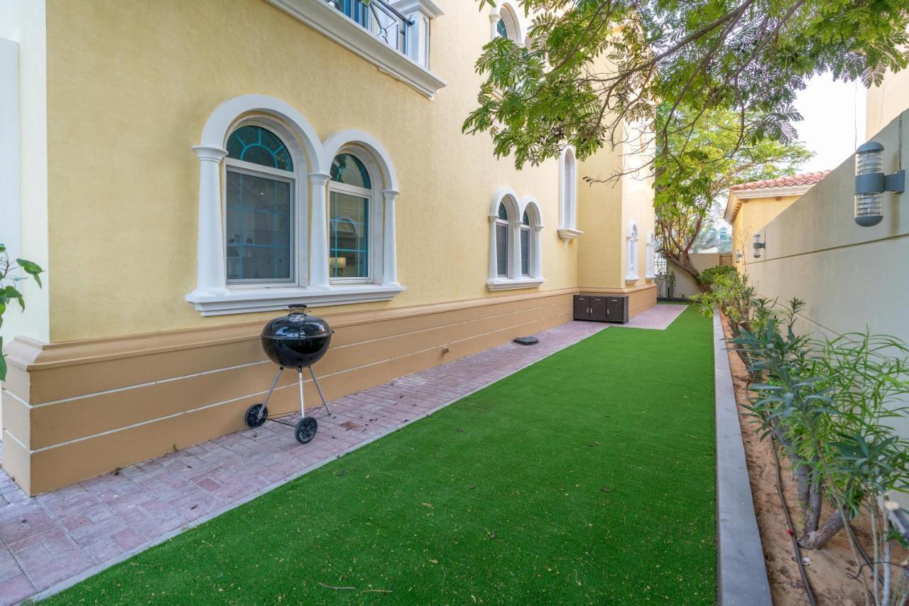 Appartement 6 Plus 1 Bdr Jumeirah Park With Amz Climatized Huge Private Pool - 5 Min From Jbr Beach Dubai