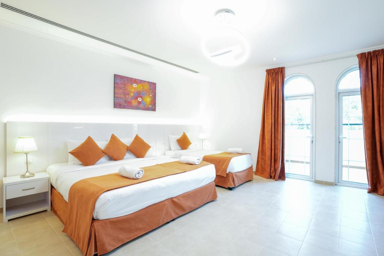 6 Plus 1 Bdr Jumeirah Park With Amz Climatized Huge Private Pool - 5 Min From Jbr Beach Appartement *
