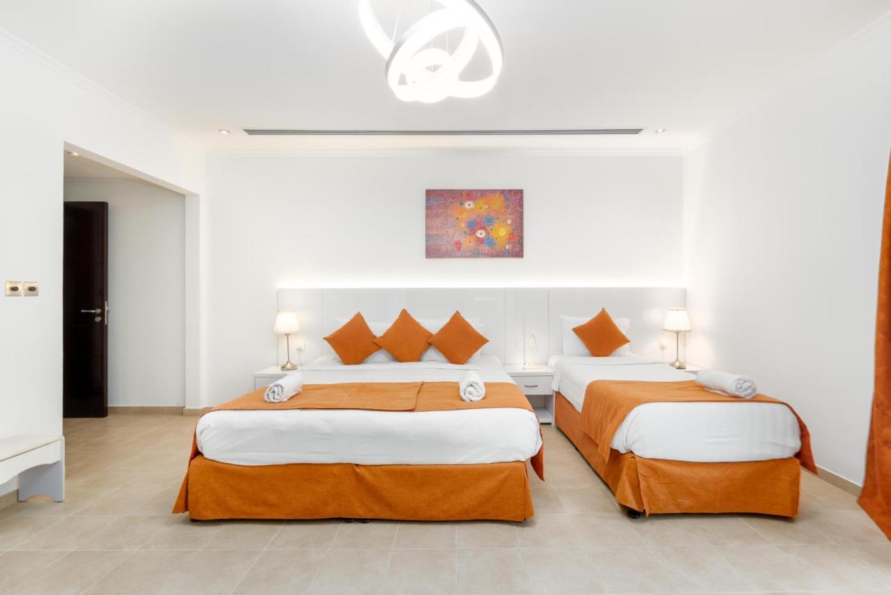 6 Plus 1 Bdr Jumeirah Park With Amz Climatized Huge Private Pool - 5 Min From Jbr Beach Appartement