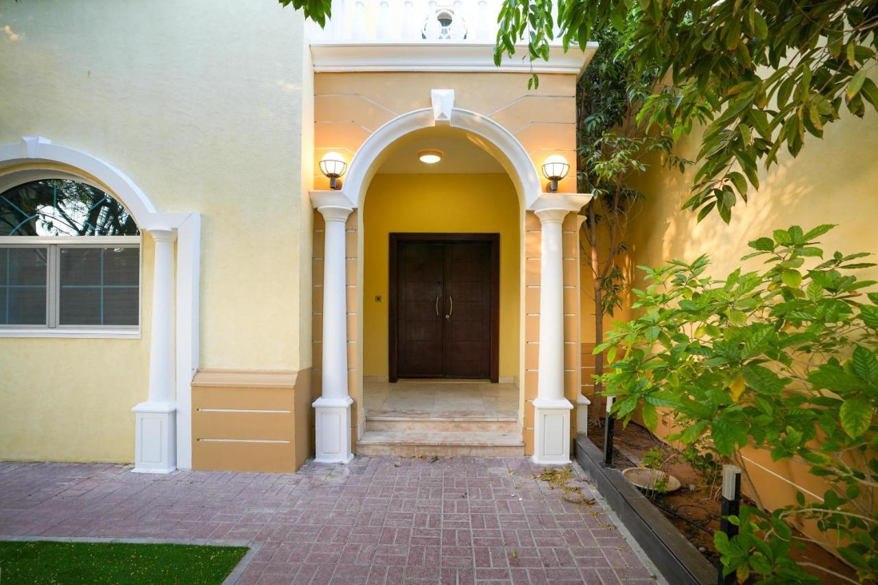 Appartement 6 Plus 1 Bdr Jumeirah Park With Amz Climatized Huge Private Pool - 5 Min From Jbr Beach Dubai