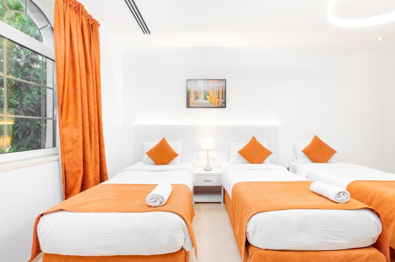 Appartement 6 Plus 1 Bdr Jumeirah Park With Amz Climatized Huge Private Pool - 5 Min From Jbr Beach